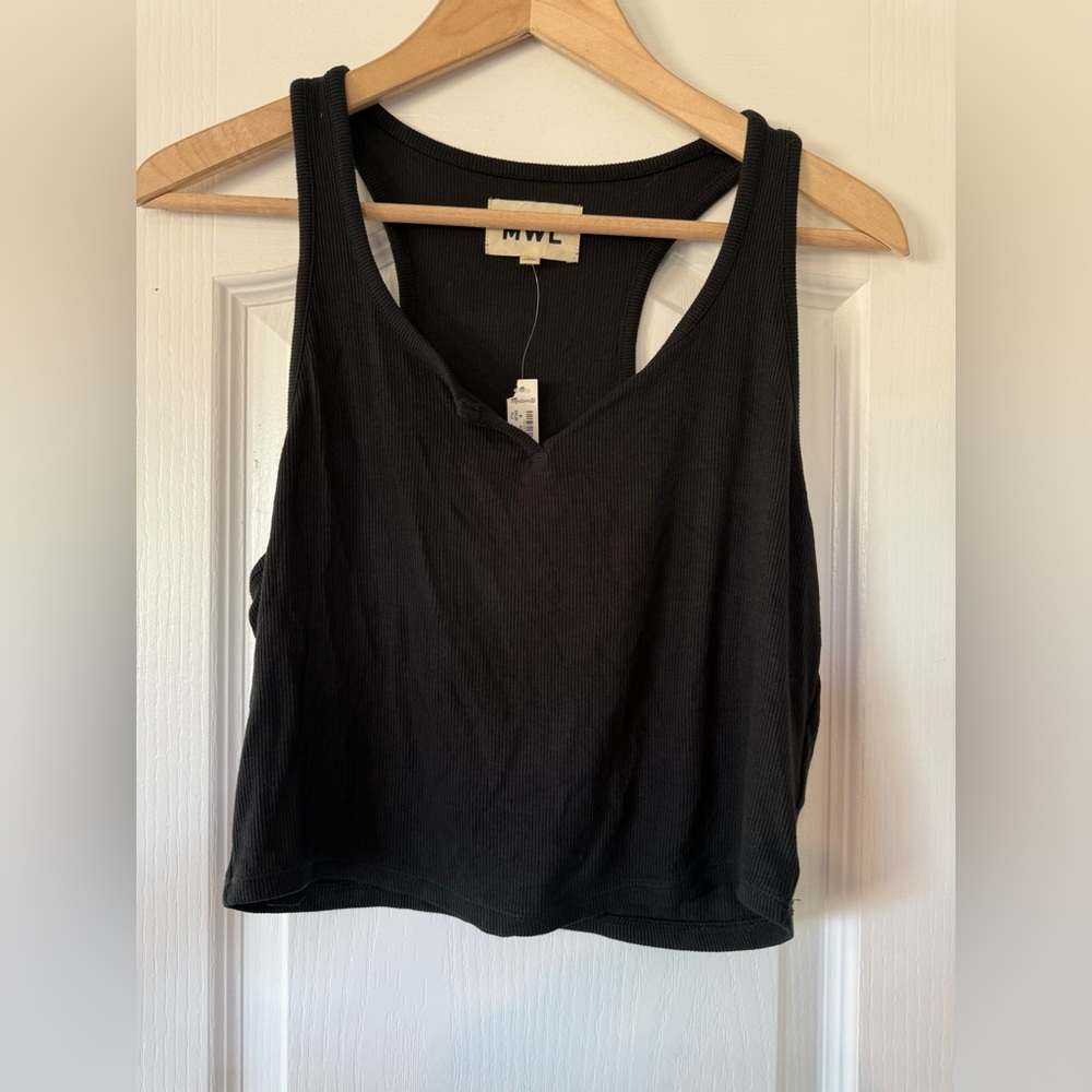 MWL Ribbed Split-Neck Crop Tank - Picture 5 of 7